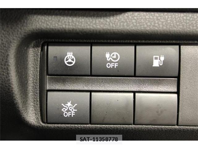 Nissan LEAF 2022-07 8457777-5
