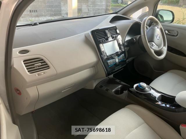 Nissan LEAF 2015-02 8485617-14