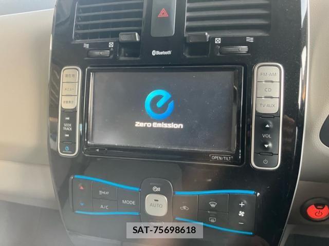 Nissan LEAF 2015-02 8485617-18