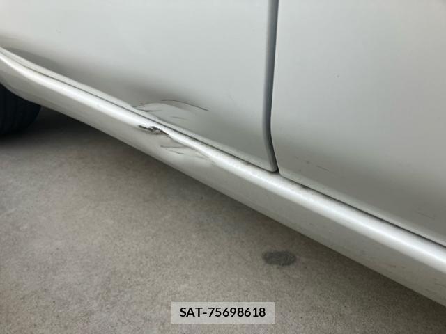 Nissan LEAF 2015-02 8485617-5