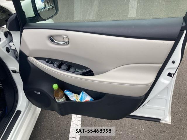 Nissan LEAF 2021-02 8485610-9