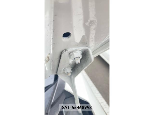 Nissan LEAF 2021-02 8485610-23