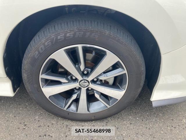 Nissan LEAF 2021-02 8485610-4