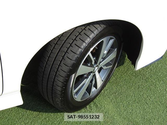 Nissan LEAF 2020-02 8525456-9