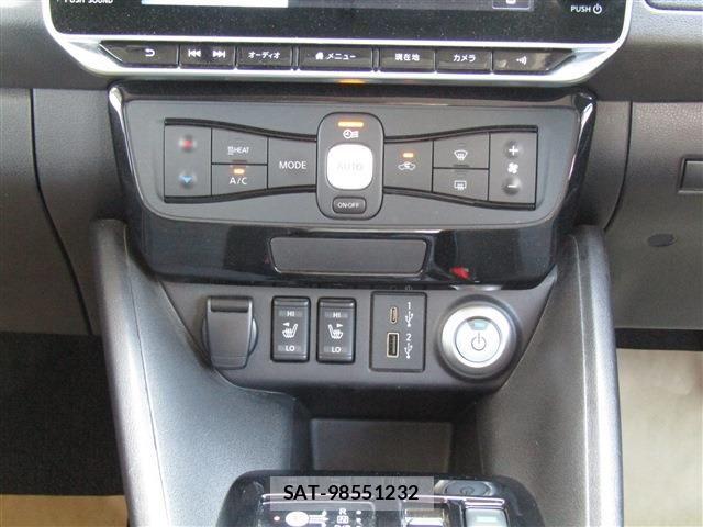 Nissan LEAF 2020-02 8525456-14