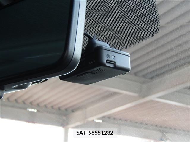 Nissan LEAF 2020-02 8525456-17