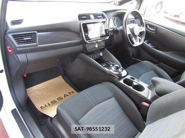 Nissan LEAF 2020-02 8525456-22