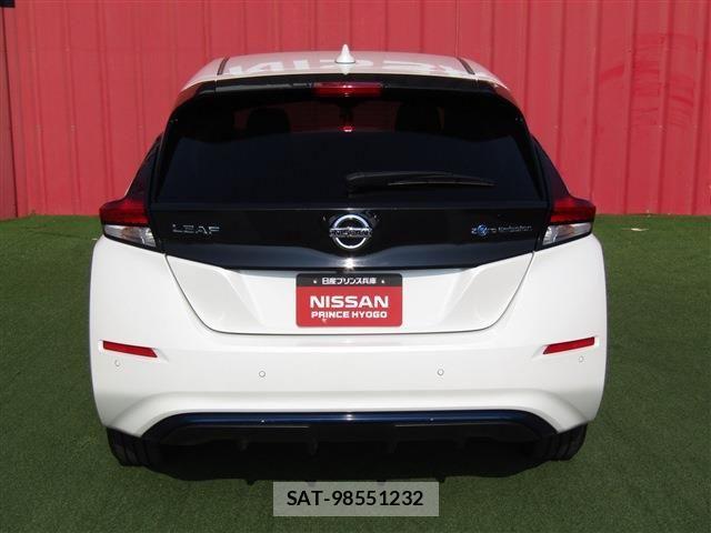 Nissan LEAF 2020-02 8525456-26