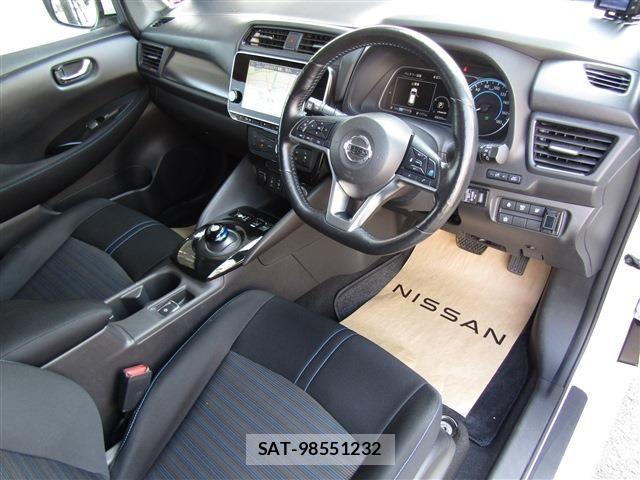 Nissan LEAF 2020-02 8525456-5