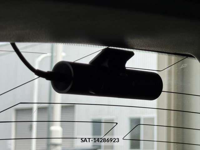 Nissan LEAF 2021-07 8525455-8