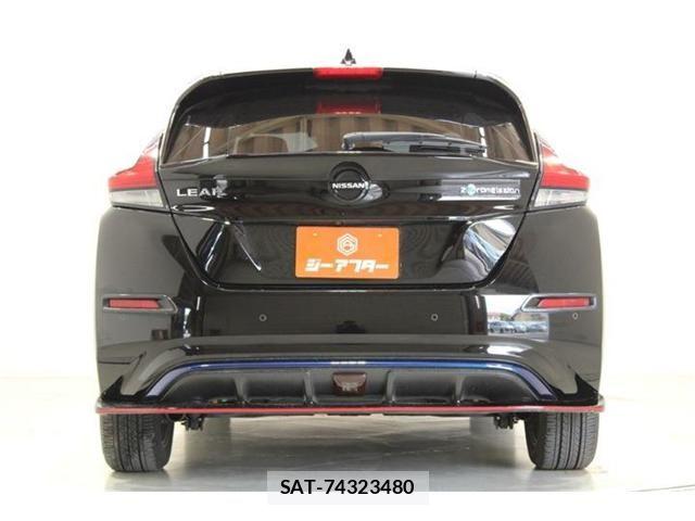 Nissan LEAF 2019-08 8525454-11