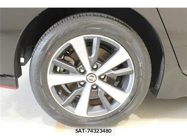 Nissan LEAF 2019-08 8525454-23