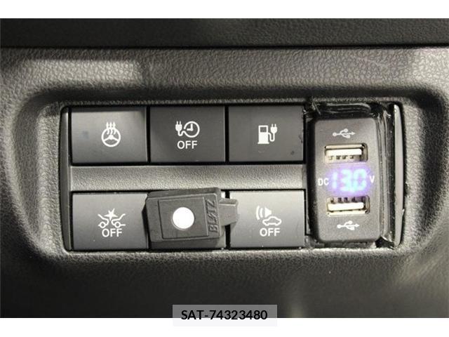 Nissan LEAF 2019-08 8525454-5
