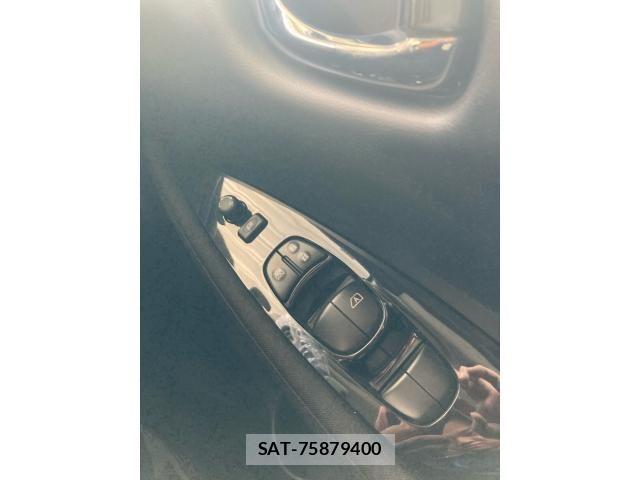 Nissan LEAF 2019-02 8525459-25