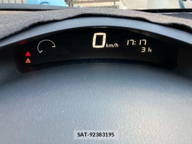 Nissan LEAF 2016-06 8525461-13