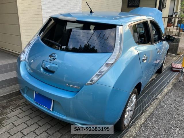 Nissan LEAF 2016-06 8525461-3