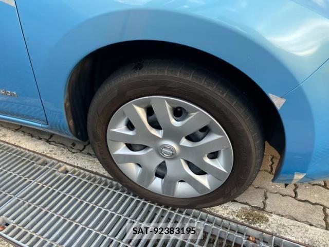Nissan LEAF 2016-06 8525461-5