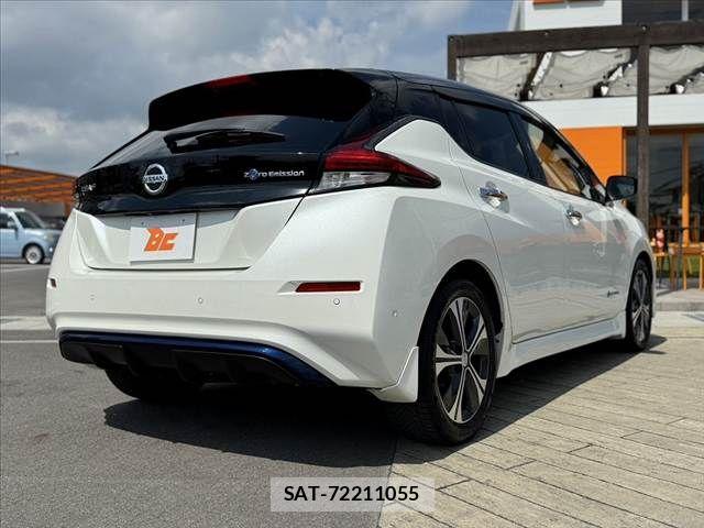 Nissan LEAF 2018-01 8525457-14