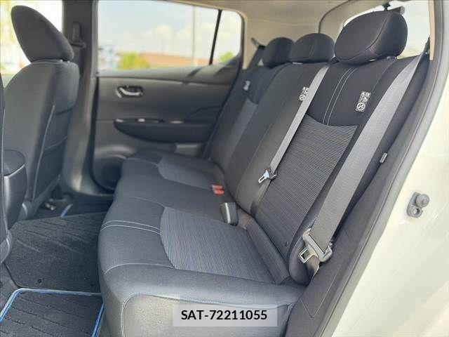 Nissan LEAF 2018-01 8525457-17