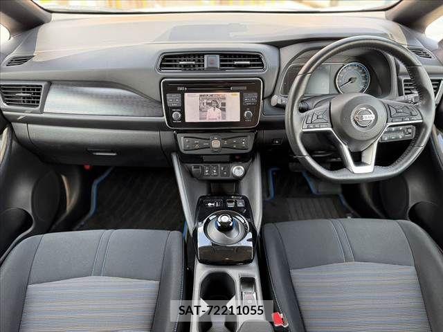 Nissan LEAF 2018-01 8525457-1