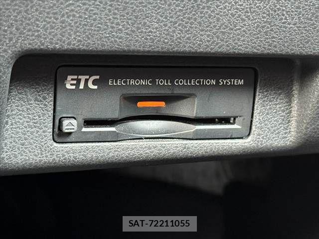 Nissan LEAF 2018-01 8525457-4