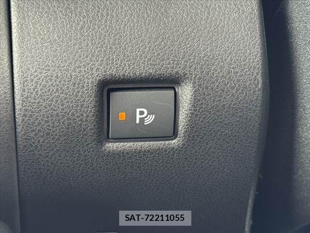 Nissan LEAF 2018-01 8525457-6