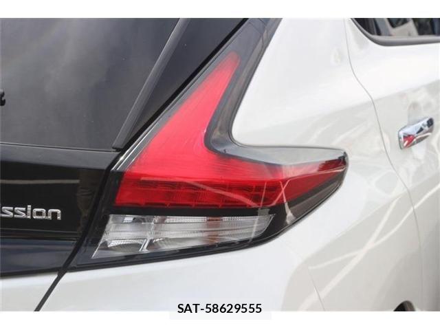 Nissan LEAF 2019-04 8525458-12