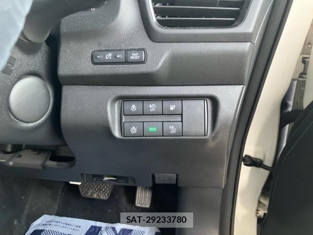 Nissan LEAF 2017-10 8562363-19