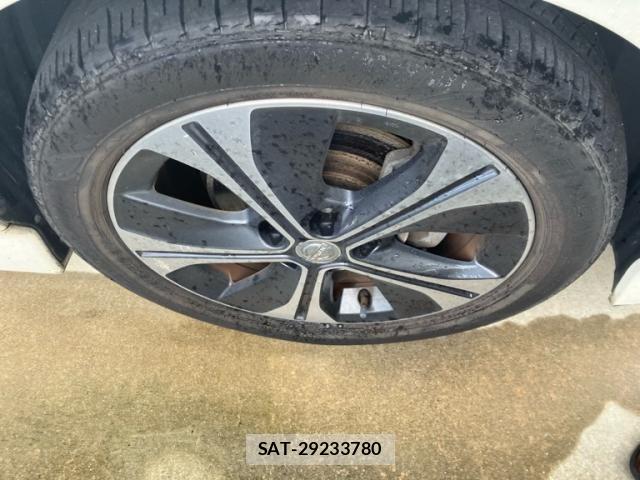 Nissan LEAF 2017-10 8562363-5