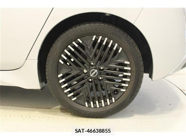 Nissan LEAF 2022-06 8562360-23