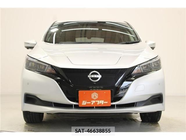 Nissan LEAF 2022-06 8562360-6