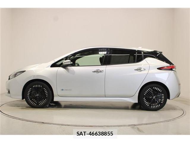 Nissan LEAF 2022-06 8562360-8