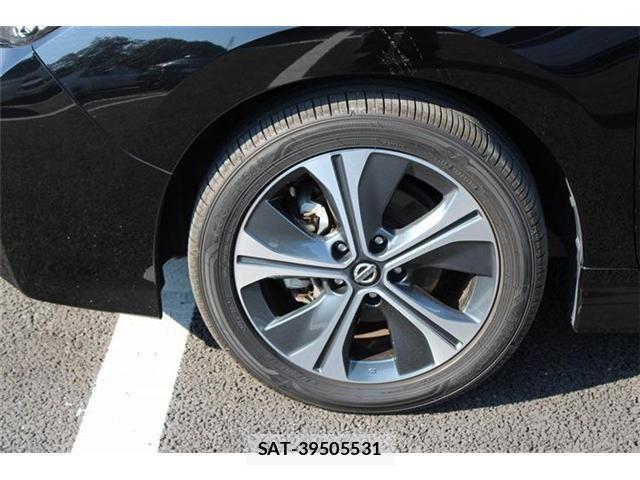 Nissan LEAF 2020-06 8562362-12