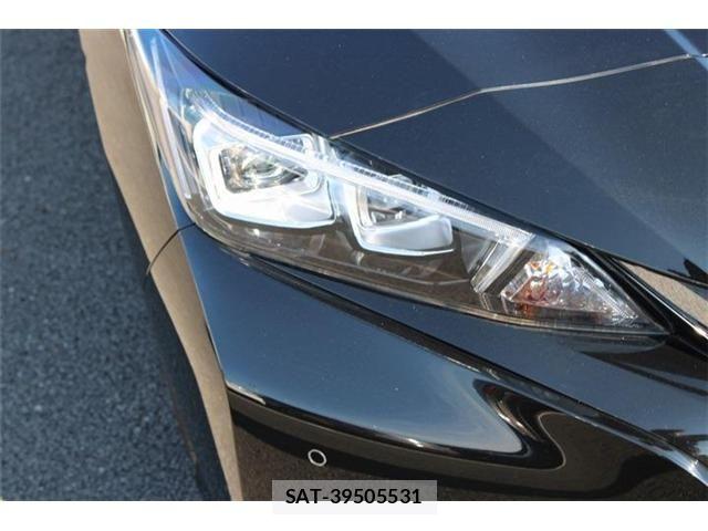 Nissan LEAF 2020-06 8562362-15