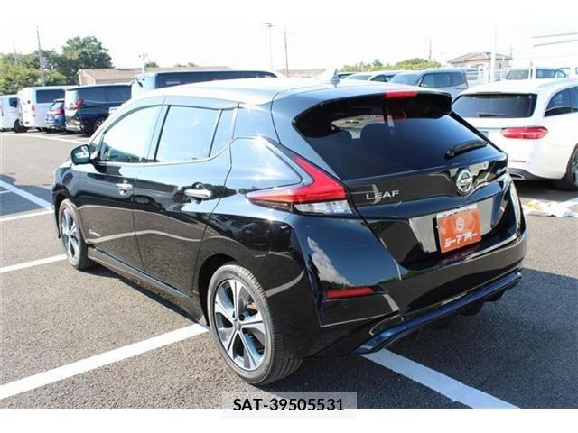 Nissan LEAF 2020-06 8562362-5