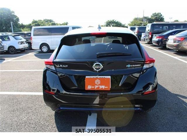 Nissan LEAF 2020-06 8562362-6