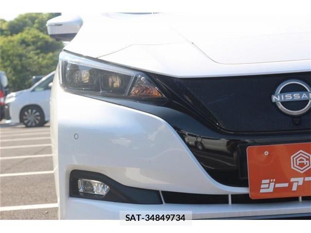 Nissan LEAF 2022-07 8562358-9