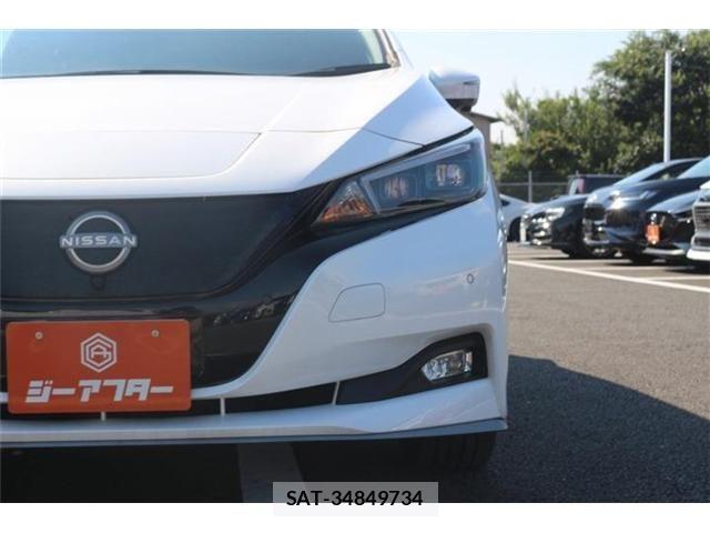 Nissan LEAF 2022-07 8562358-10