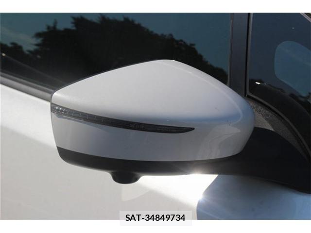 Nissan LEAF 2022-07 8562358-13