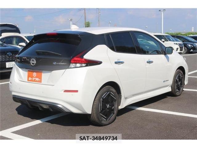 Nissan LEAF 2022-07 8562358-15