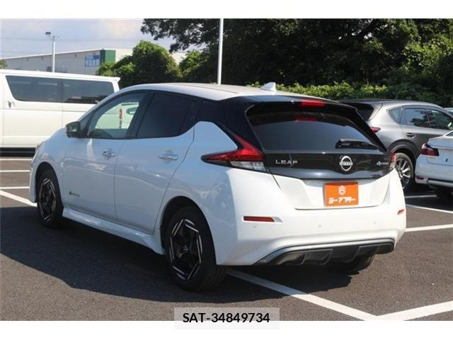 Nissan LEAF 2022-07 8562358-19