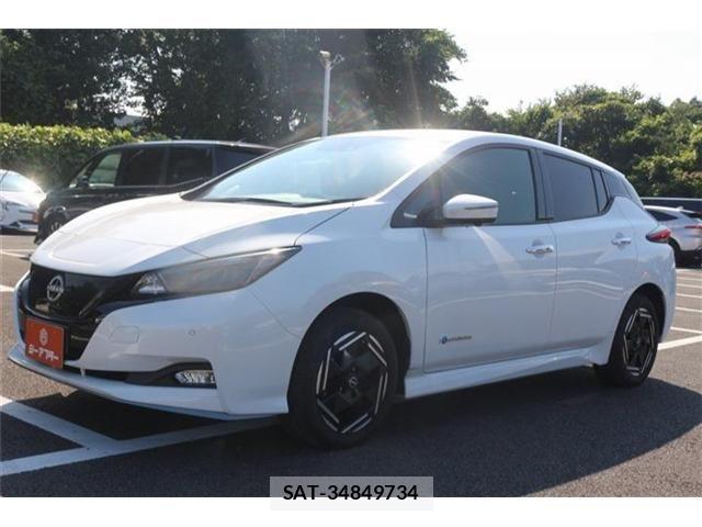 Nissan LEAF 2022-07 8562358-22