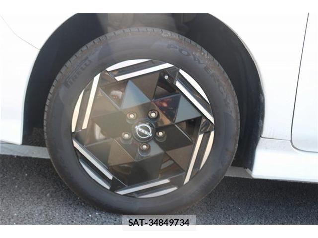 Nissan LEAF 2022-07 8562358-23