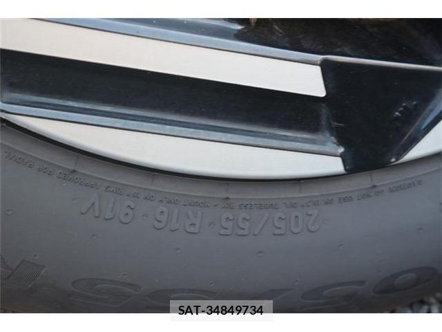 Nissan LEAF 2022-07 8562358-26