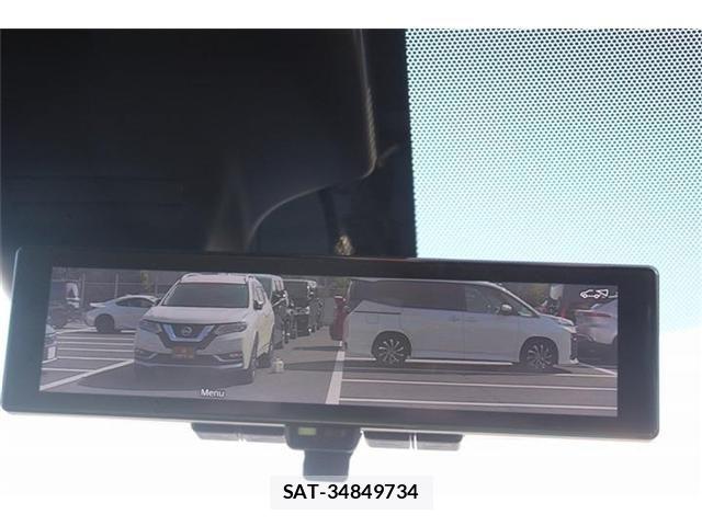 Nissan LEAF 2022-07 8562358-6