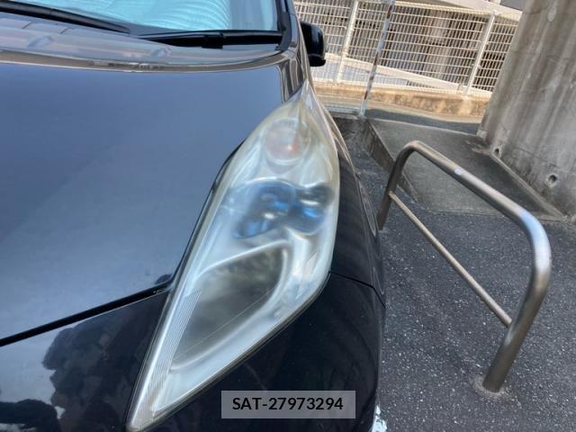 Nissan LEAF 2011-08 8562365-4
