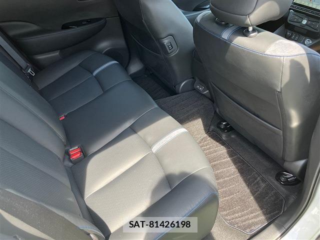 Nissan LEAF 2022-06 8562357-21