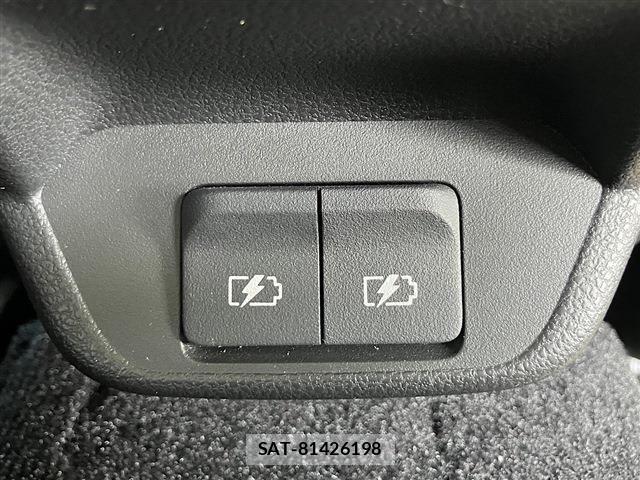 Nissan LEAF 2022-06 8562357-23