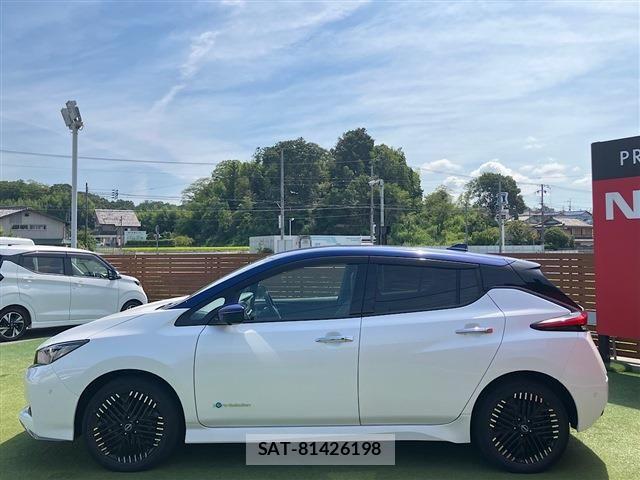 Nissan LEAF 2022-06 8562357-4