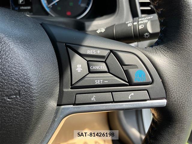 Nissan LEAF 2022-06 8562357-7